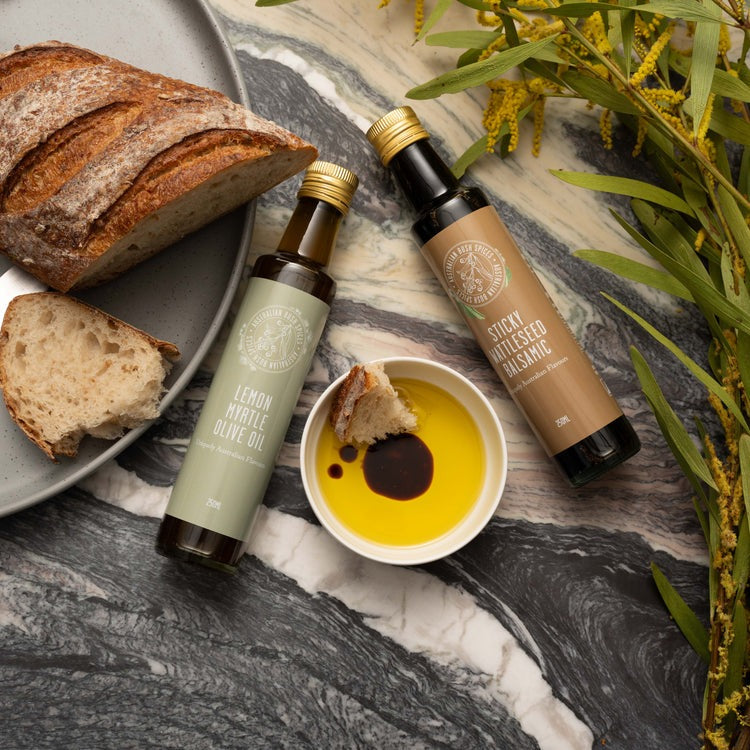 AUSTRALIAN BUSH SPICES OLIVE OIL INFUSED w/ LEMON MYRTLE 250ml