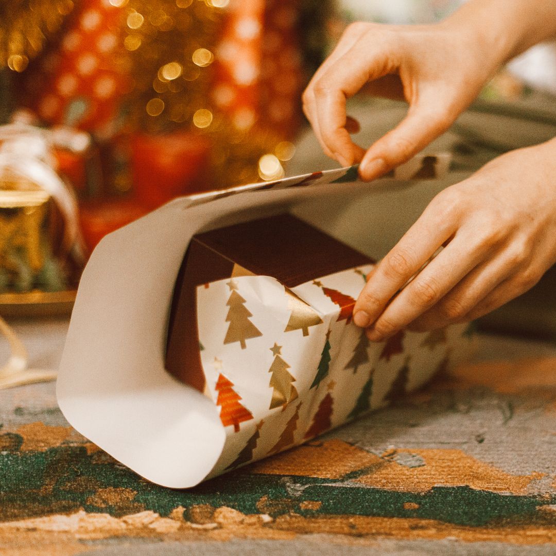 CHRISTMAS GIFT WRAP SERVICE-Ranges Country