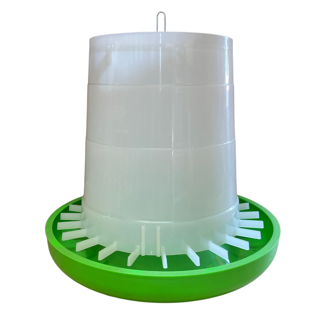 FEEDER PLASTIC 5KG #124A-Ranges Country