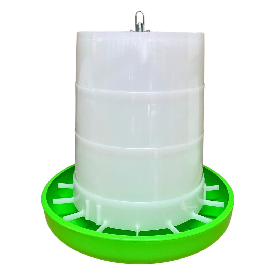 FEEDER PLASTIC 8KG #121A-Ranges Country