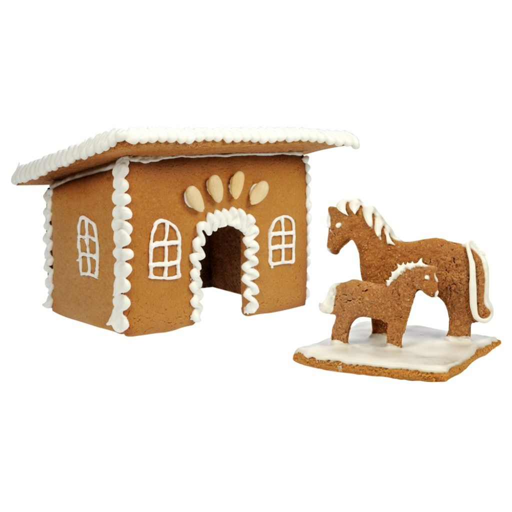 GINGERBREAD STABLE BAKING SET