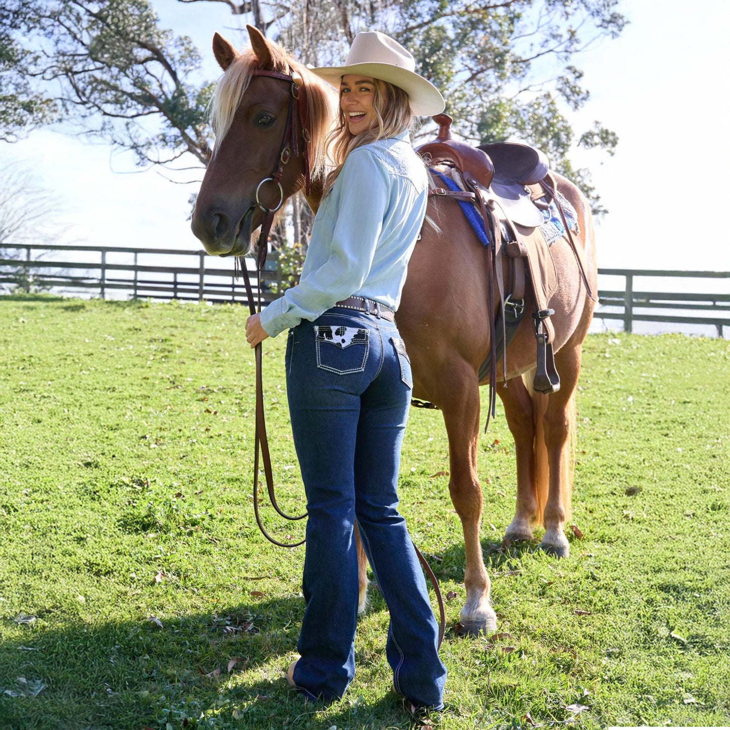 PURE WESTERN WOMENS PIA RELAXED RIDER JEANS 36in