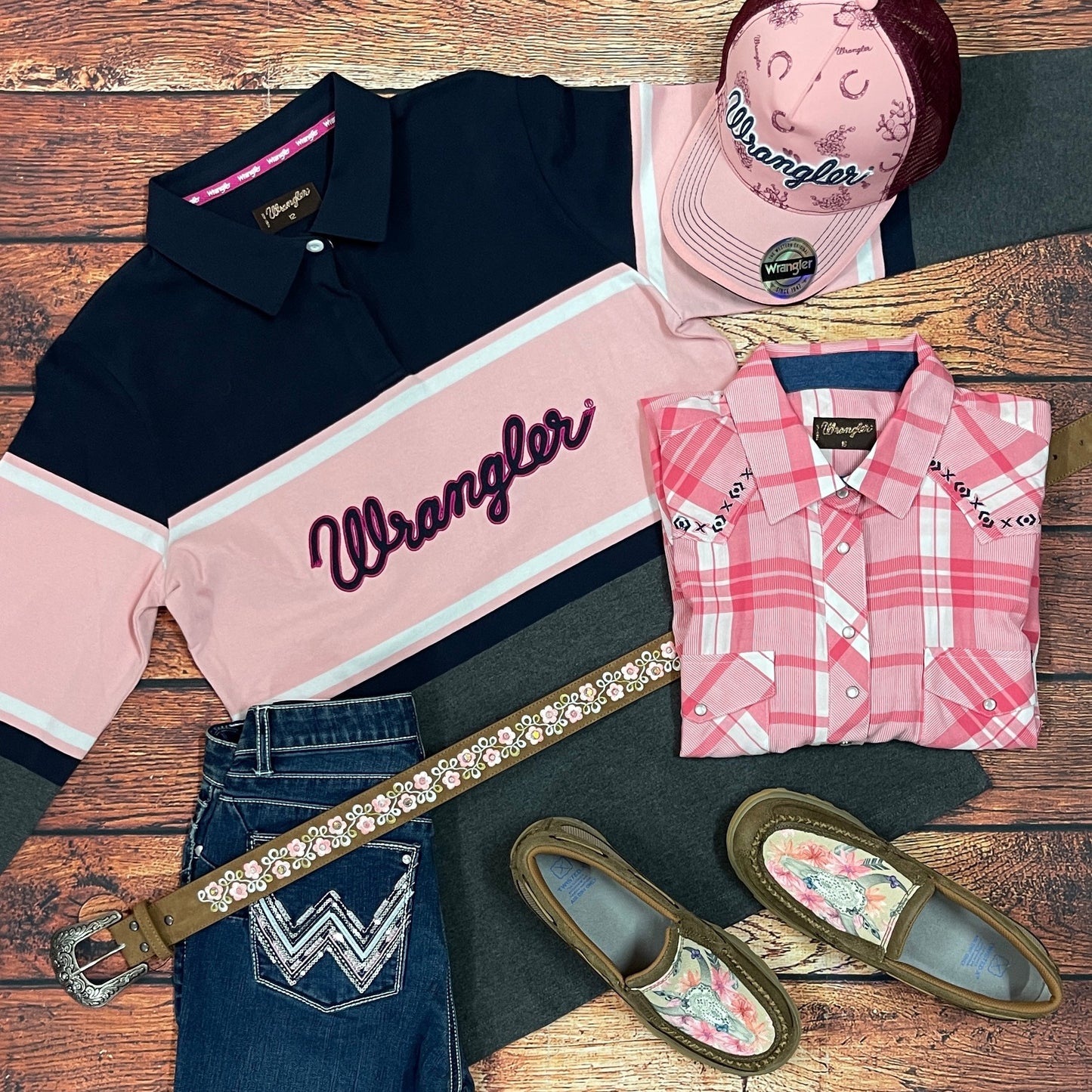 TWISTED X WOMENS SKULL FLOWERS MOCCASINS