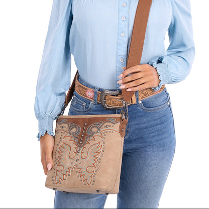 PURE WESTERN NEVE WRISTLET CLUTCH BAG