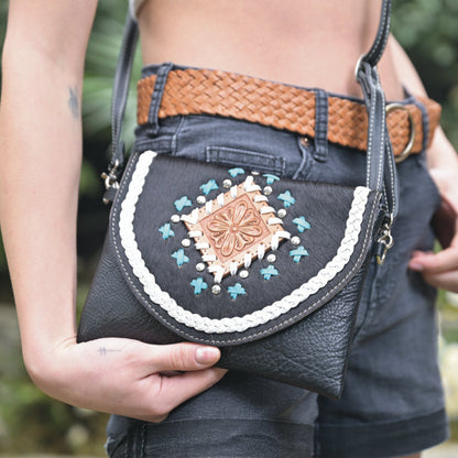WACO CONTRAST LEATHER STITCH COWHIDE SMALL BOHO BAG